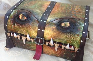 a box with a crocodile face