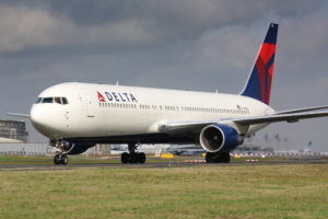 delta airlines airplane